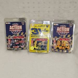 lot 89 image: Nascar 164th Die Cast (3)