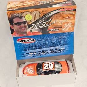 lot 54 image: 132nd Scale Action Stock Car Nascar Die Cast