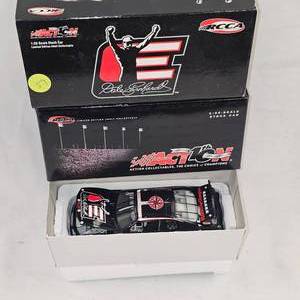 lot 59 image: 132nd Scale Action Stock Car Nascar Die Cast