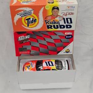 lot 60 image: 124th Scale Action Stock Car Nascar Die Cast