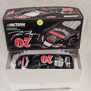 lot 69 image: 124th Scale Action Stock Car Nascar Die Cast