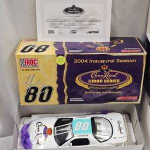 lot 72 image: 124th Scale Action Stock Car Nascar Die Cast