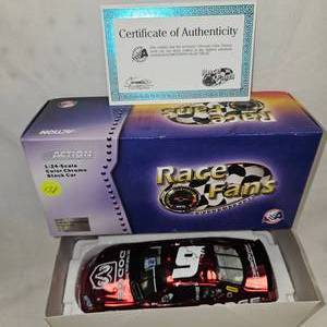 lot 138 image: 124 Scale Nascar Die Cast Cars