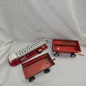 lot 186 image: Lot of 2 Flare Wagons and Hook n Ladder Trailers