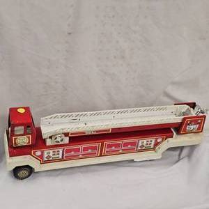 lot 203 image: Tonka Ladder Truck Trailer