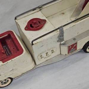 lot 208 image: 1950s SFD Pumper Fire Engine
