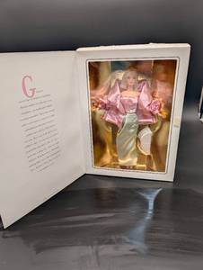 lot 10 image: Barbie Collector Edition Evening Sophisticate Doll - Glamour Collection