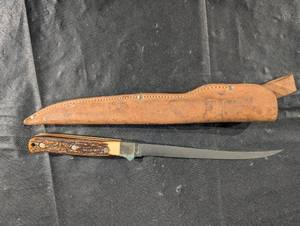 lot 24 image: Antler-Handled Knife - Leather Sheath - Vintage HuntingUtility Blade