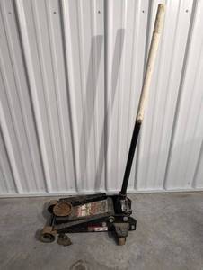 lot 41 image: Craftsman 3-Ton Floor Jack with Long Handle - Hydraulic Car Jack
