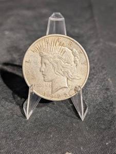 lot 93 image: 1922 United States Peace Dollar Silver Coin
