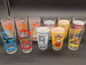 lot 208 image: Simpsons 16oz Pint Glass Set - Assorted Characters (Homer, Moe, Batman, Superman)