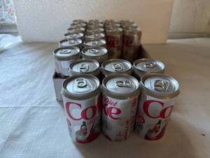 lot 66 image: 24x 7.5oz Diet Coke