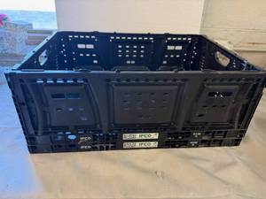 lot 2 image: 2x Plastic Collapsible Crates 23x15x8