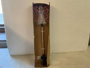 lot 93 image: 2x Solar Angel Stake-15.75 Tall(Angel 5.12x3.54)