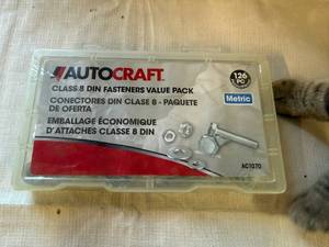 lot 104 image: 126pcs Autocraft Class 8 DIN Fastners Value Pack-Metric
