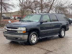 lot 16 image: 2005 CHEVROLET SUBURBAN 1500 LS No Accidents  1 Owner  4x4 (NO RESERVE)