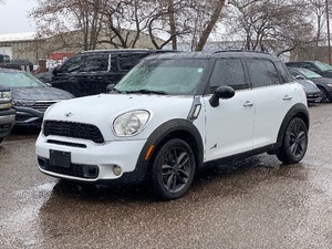lot 17 image: 2012 MINI COOPER COUNTRYMAN S ALL4 No Accidents  All Wheel Drive (NO RESERVE)
