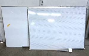lot 16 image: Lot Of 2 Dry Erase Boards - Approximately 4 x 3&nbsp