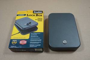 lot 22 image: Snap Safe Large Lock Box