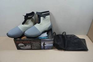 lot 30 image: Everlast Ray-Guard Reef Boots - Size 12