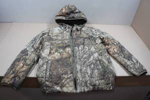lot 79 image: Magellan Outdoors Reversible Hunting Jacket - Broken Zipper
