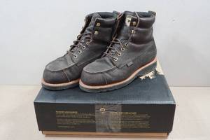 lot 103 image: Irish Setter Wingshooter Mens 7 Hunting Boots Style 807 - Size 9