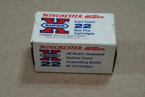 lot 243 image: 50 Winchester Super-X .22 WMR 40 Gr HP Ammo