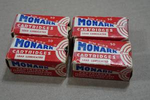 lot 250 image: 195 Monark .22 LR Lead RN Ammo