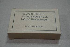 lot 302 image: 5 Winchester 12 Gauge 2-34 00 Buck Shotshells