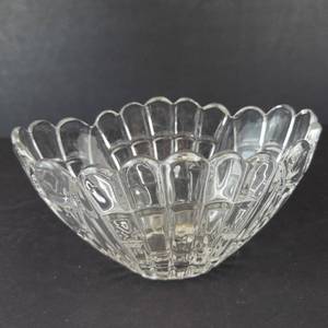 Clear Glass Bowl - Petal-Pattern, 9-Inch Diameter