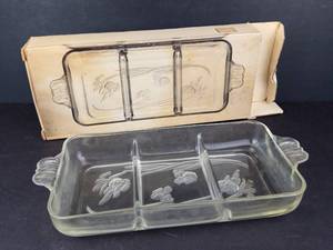 Toscany Printemps Relish Tray - 3-Compartment Frosted Floral Glass