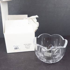 Mikasa Petite Points XY 134713 Bowl 4 12 in Crystal