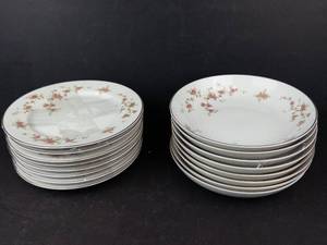 Rosette Fine China 16-Piece Dinner Plates & Salad Plates Set Made in Japan