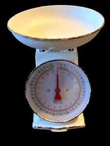 lot 2A image: Vintage White Kitchen Scale