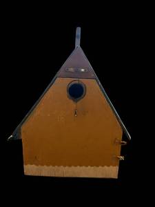 lot 19 image: Handmade Wooden Birdhouse Cottage Style - YellowBlue Painted Folk Art
