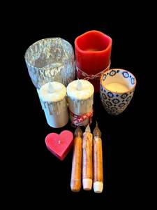 lot 24A image: DW Home Aster & Berry Candle - Assorted Candles & Decor (Lot of 9)