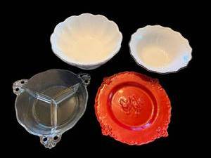 lot 63 image: 4-Piece Vintage Glass Serving Set Clear Divided Tray, White Shell Bowls, Red Rooster Plate