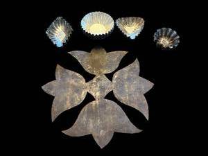 lot 69 image: Leaf-Shaped Floral Cookie Cutter Set With Fluted Muffin Liners - Metal Bakeware