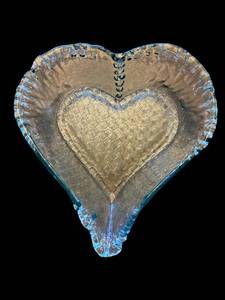 lot 71 image: Heart-Shaped Glass Dish - 10 x 9 in