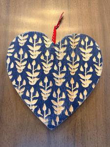 lot 79 image: Blue Heart Wall Decor with Cream Leaf Pattern - Hanging Ribbon