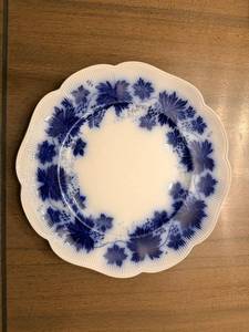 lot 107 image: Gefle Sweden Blue & White Plate - Leaf Border - 10-Inch