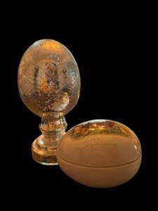 lot 151 image: Decorative Glass Egg on Pedestal Stand with Painted Lid - 2-Piece Set