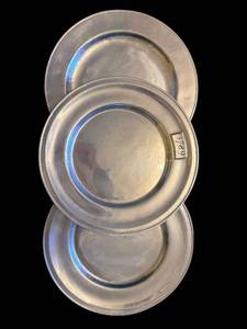 lot 162 image: Pewter Plates - 10.5 in Diameter (Lot of 3)