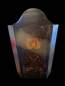 lot 169 image: Painted Corner Cabinet - Distressed Blue Finish, 24 x 13 in