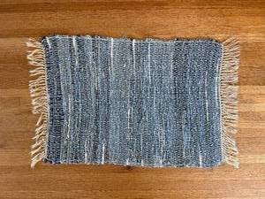 lot 264 image: Braided Rug 30 x 24 in - Blue
