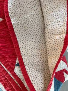 lot 273 image: Quilt 82 x 68 Lightweight - Red Floral Rosette Pattern