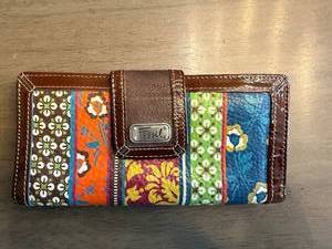 lot 285 image: Fossil Patchwork Leather Wallet with Zipper Coin Pocket and ID Window