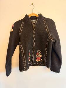 lot 309 image: Icelandic Design Zip Front Knit Jacket - Embroidered, Size S - Made in Hong Kong