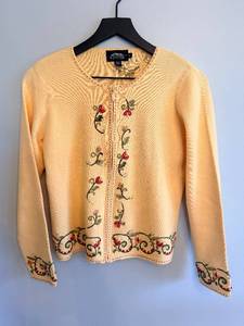 lot 321 image: Icelandic Design Knit Cardigan - Peach Floral Embroidery - Size S