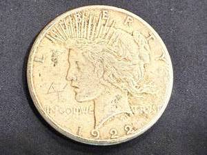 lot 28 image: 1922 S Peace Dollar